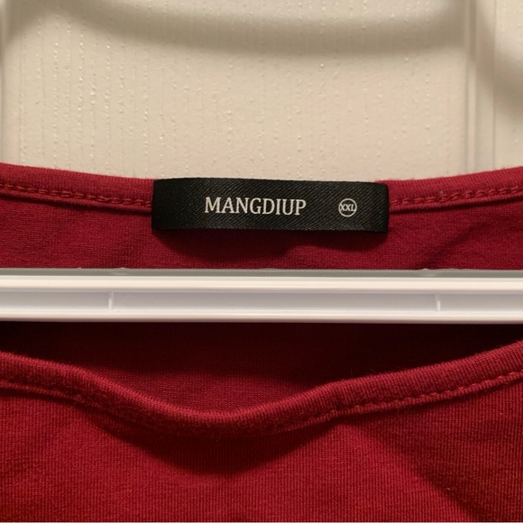 Round Collar Short Sleeve Basic Bodysuit - Picture 4 of 5